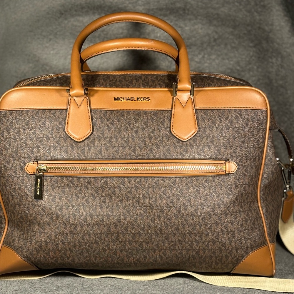 Micheal Kors weekender bag